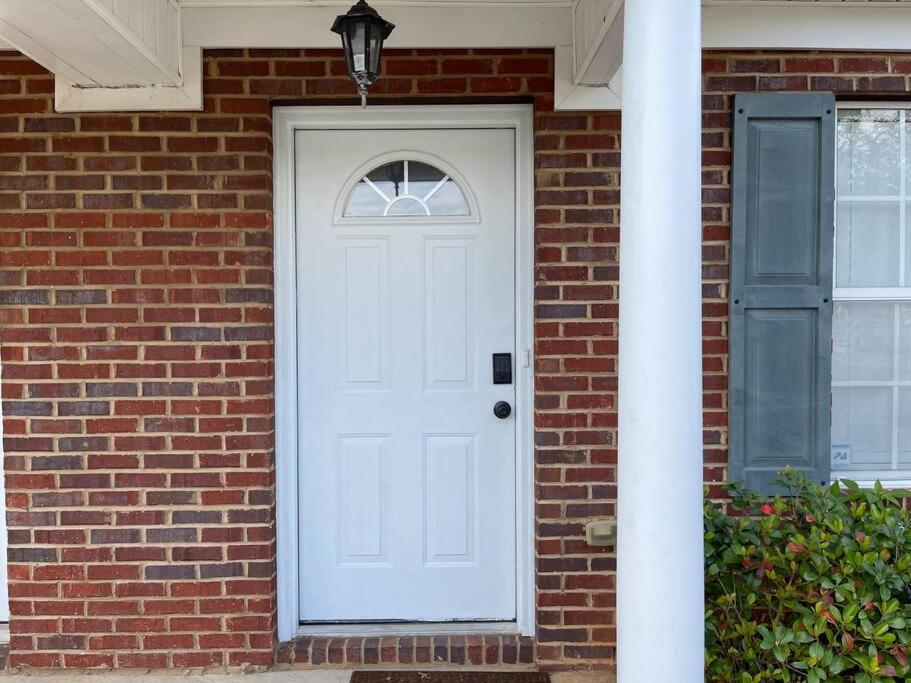 Cheerful 3-Bedrooms With Free Parking On Premises Tallahassee Bagian luar foto