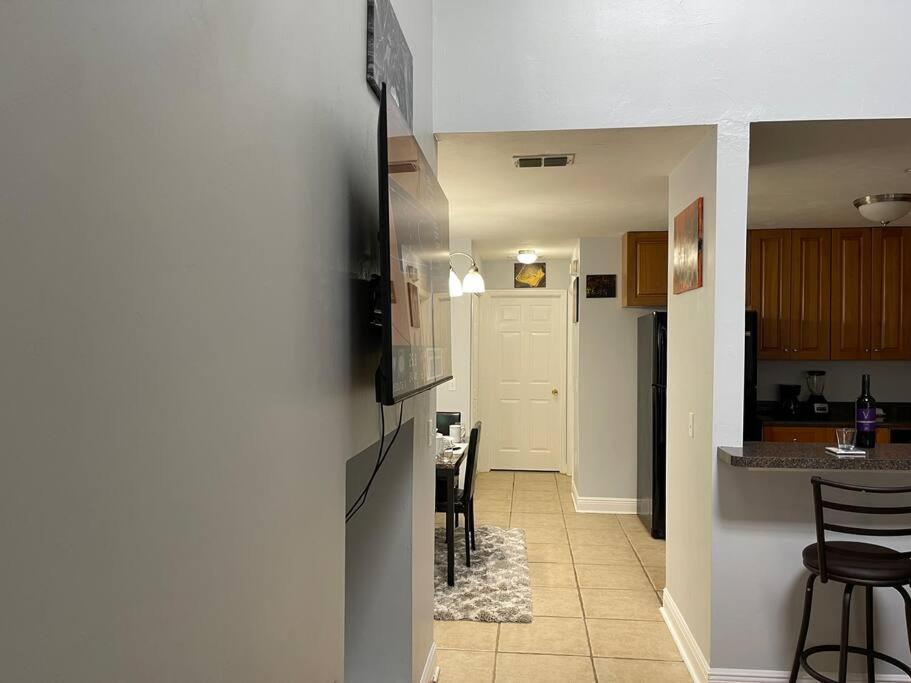 Cheerful 3-Bedrooms With Free Parking On Premises Tallahassee Bagian luar foto