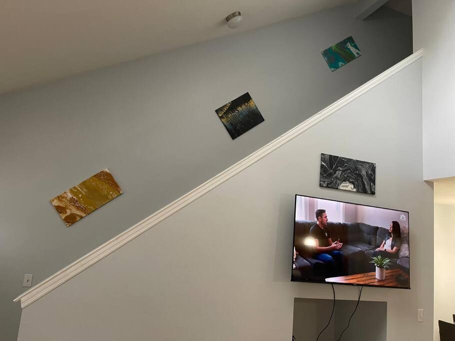 Cheerful 3-Bedrooms With Free Parking On Premises Tallahassee Bagian luar foto