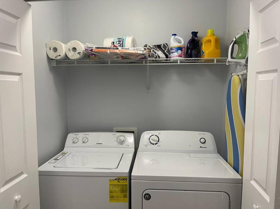 Cheerful 3-Bedrooms With Free Parking On Premises Tallahassee Bagian luar foto