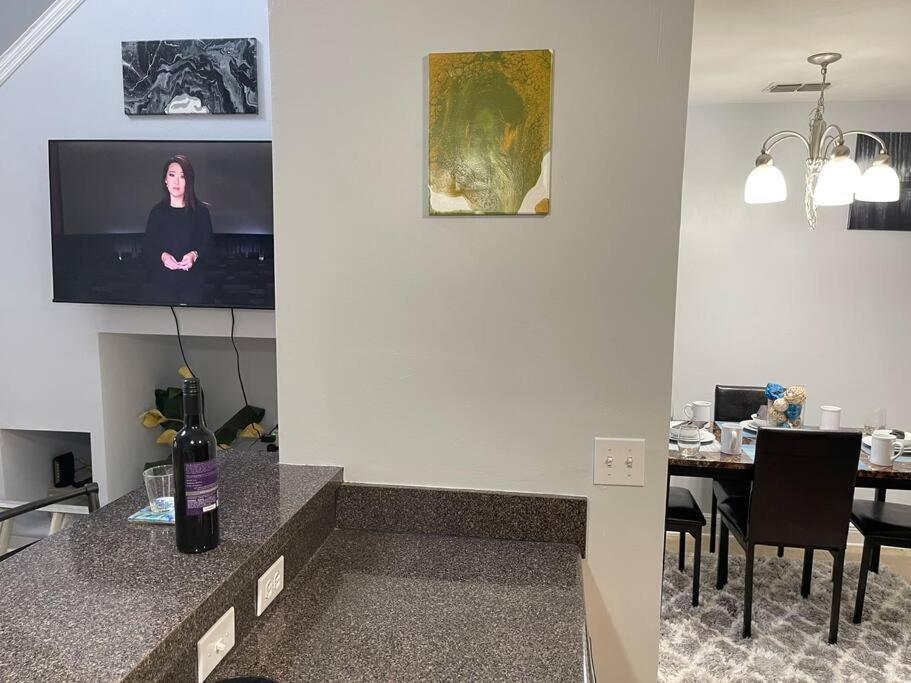 Cheerful 3-Bedrooms With Free Parking On Premises Tallahassee Bagian luar foto