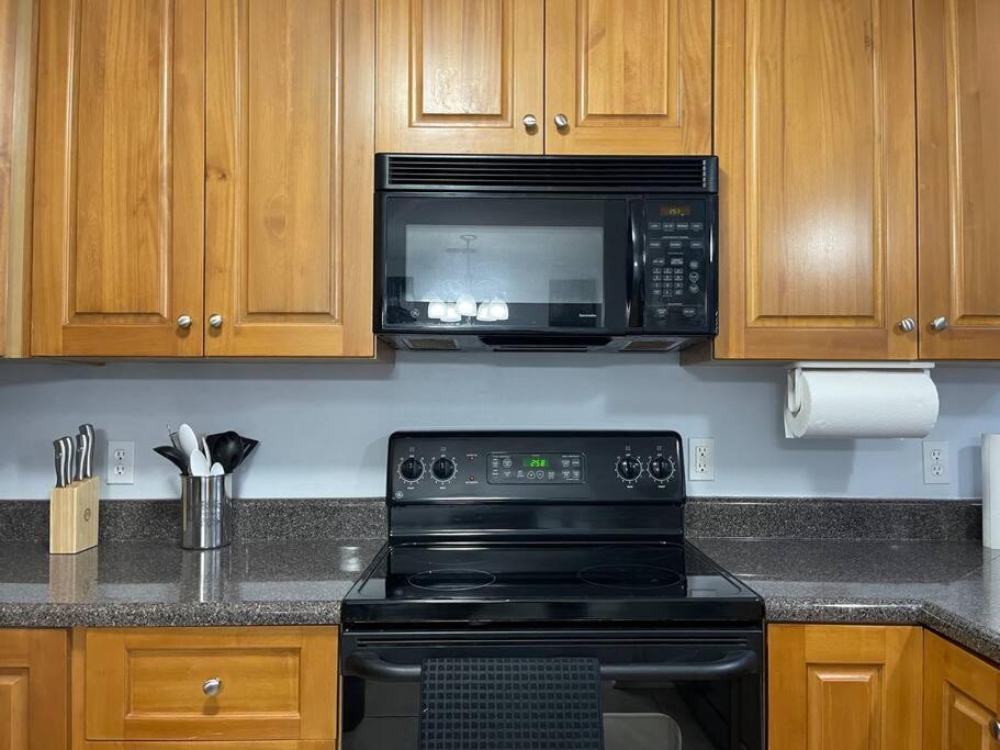 Cheerful 3-Bedrooms With Free Parking On Premises Tallahassee Bagian luar foto