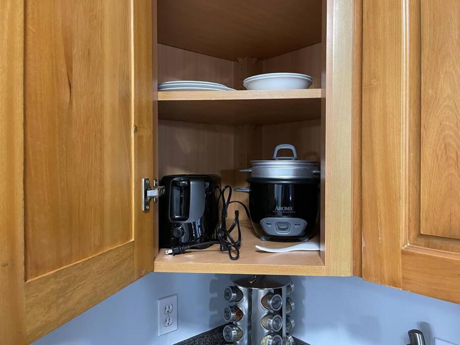 Cheerful 3-Bedrooms With Free Parking On Premises Tallahassee Bagian luar foto