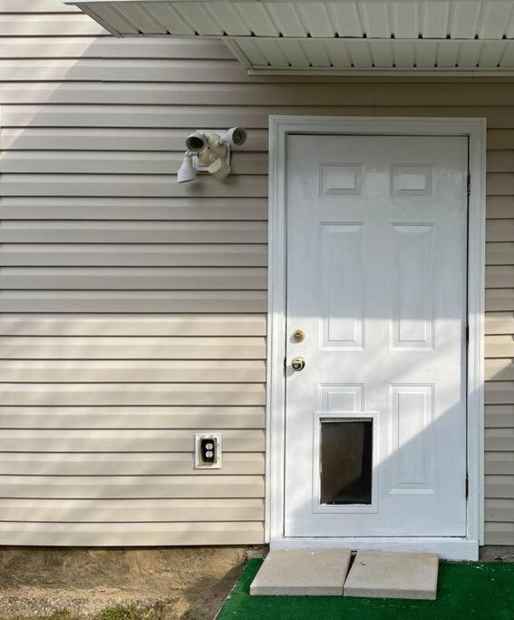 Cheerful 3-Bedrooms With Free Parking On Premises Tallahassee Bagian luar foto